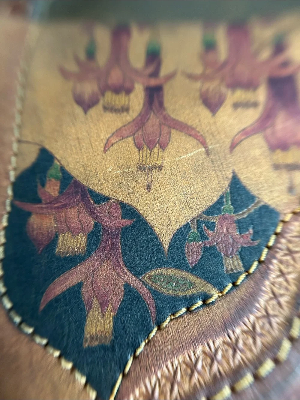 Juan Antonio Argentina Vintage Hummingbird Hand-Painted Tooled Leather Bag